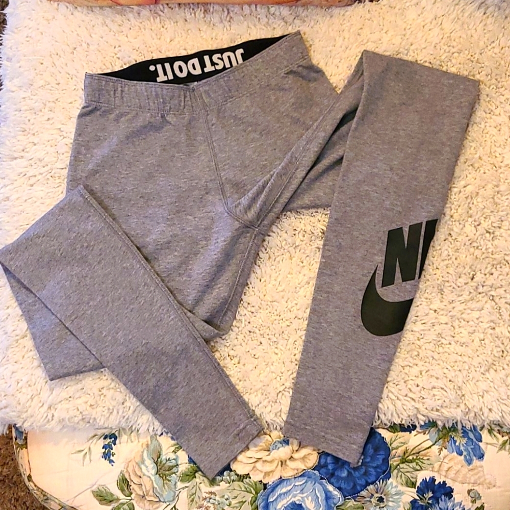 Nike leggings